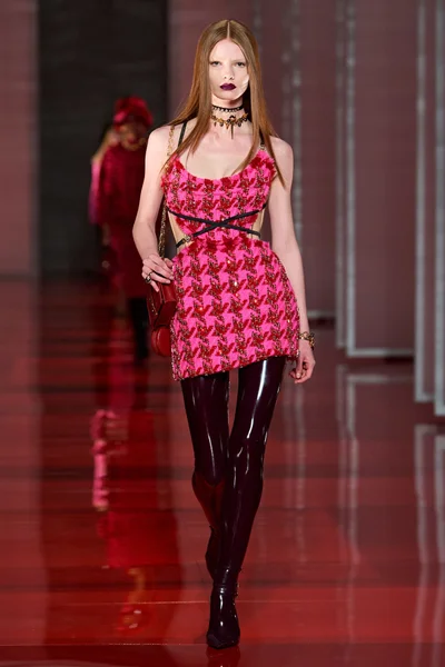 Look 38